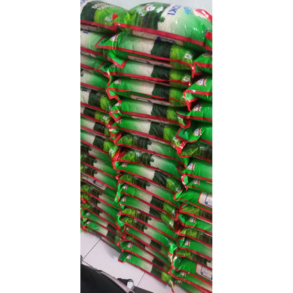 

Beras Premium Topi Koki 5 kg Murah