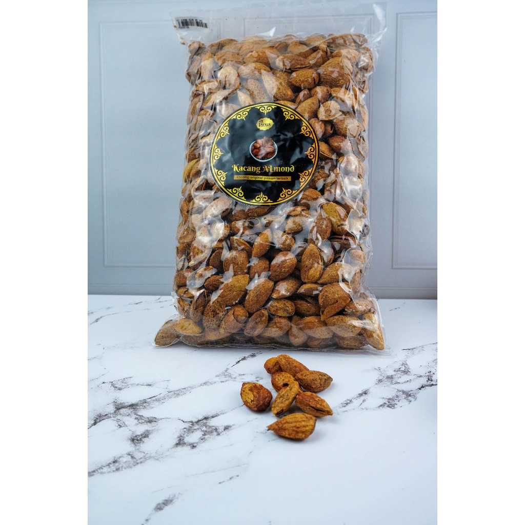 

Kacang Almond