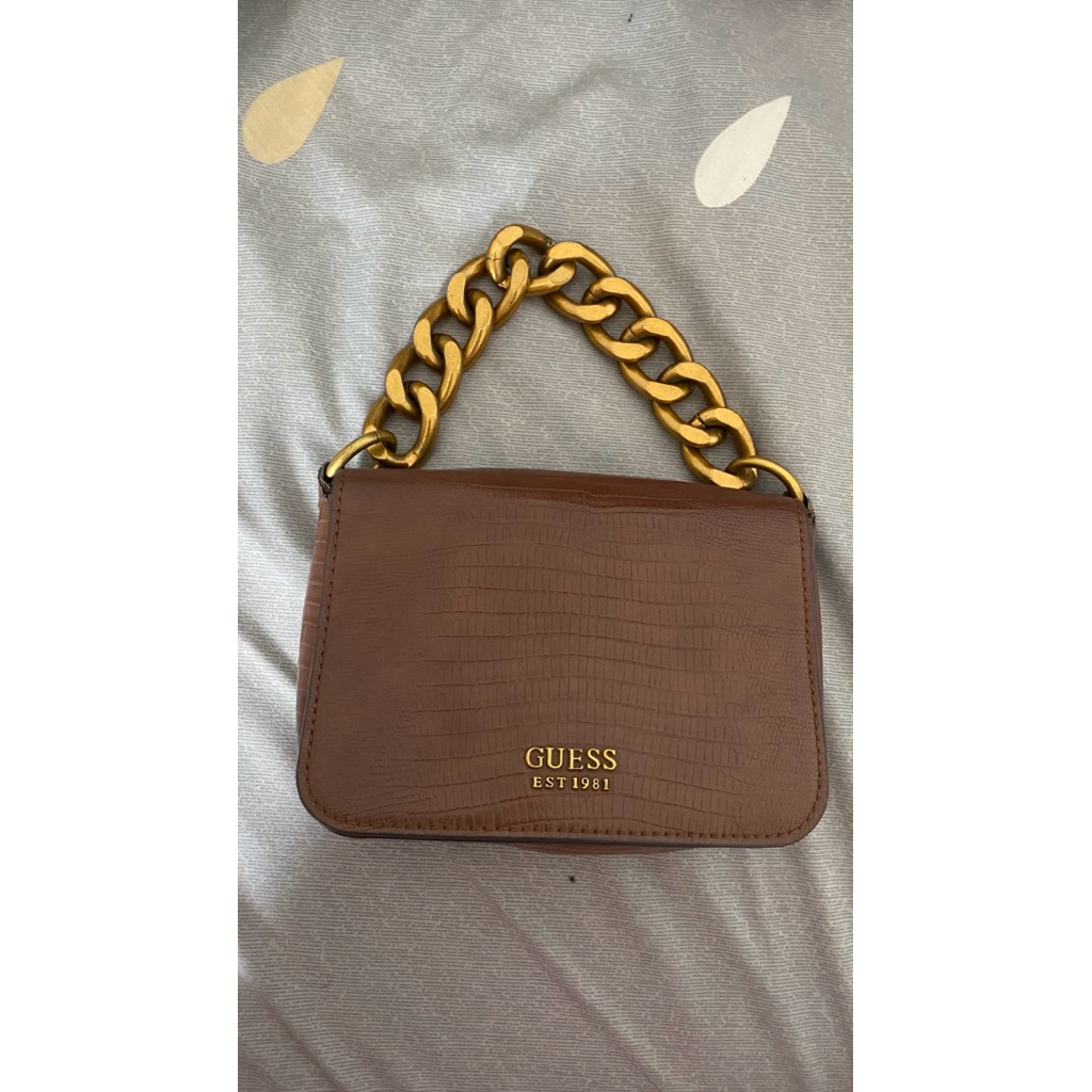 GUESS original store