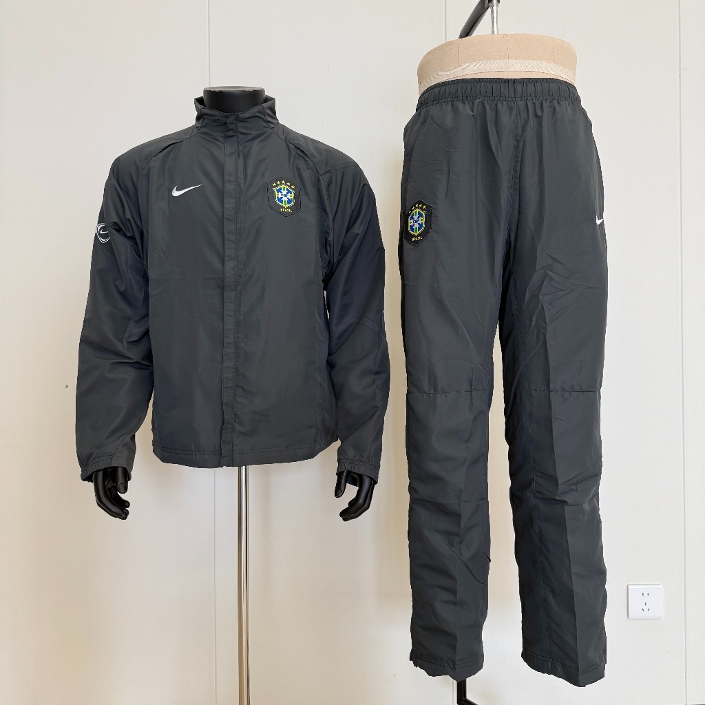 NIKE Vintage Retro Tracksuit [Nations/Clubs FC]