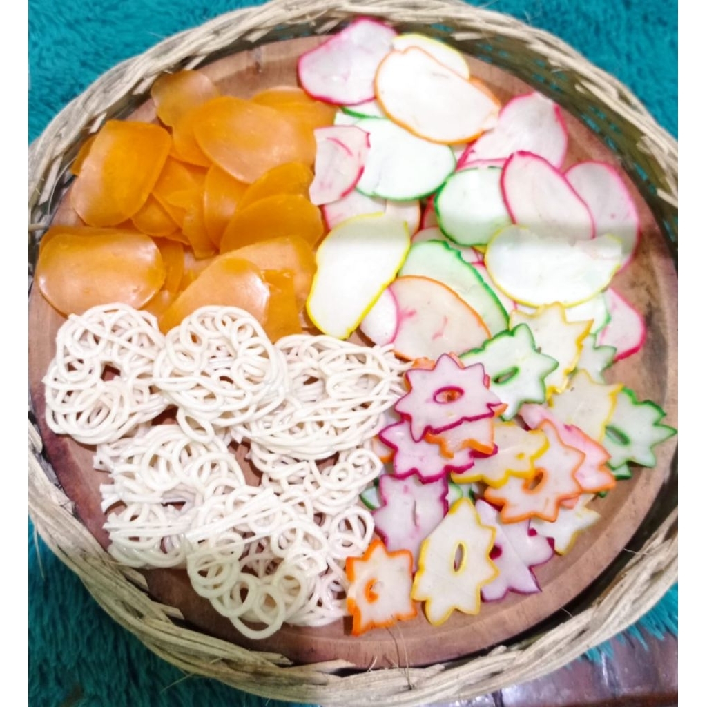 

ANEKA KRUPUK MENTAH/KRUPUK SEBLAK/250GRAM