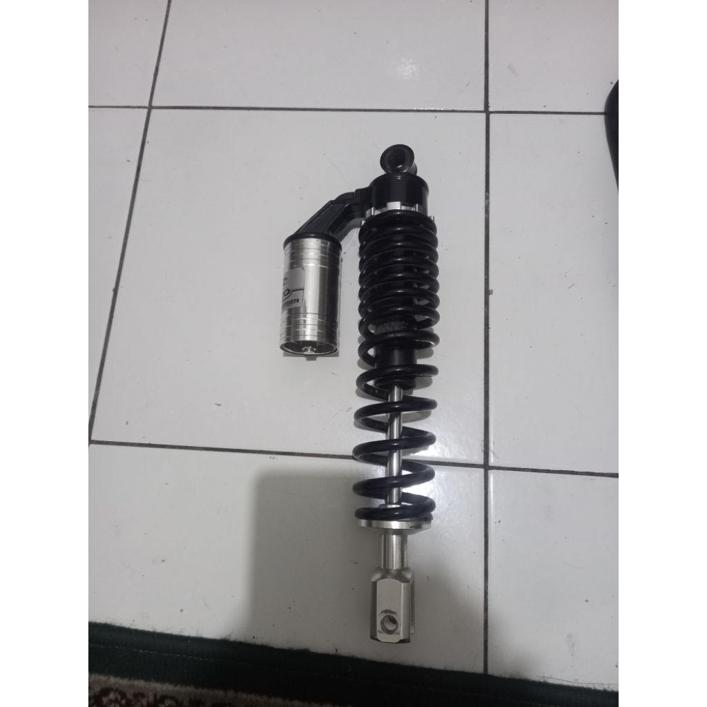 Shock belakang tabung All matic uk 330