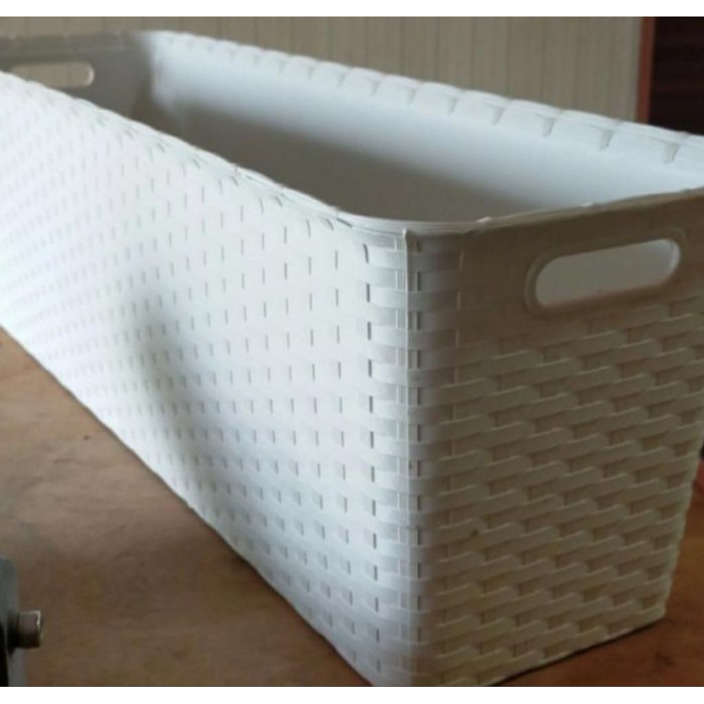 POT ANYAM KOTAK PANJANG PUTIH