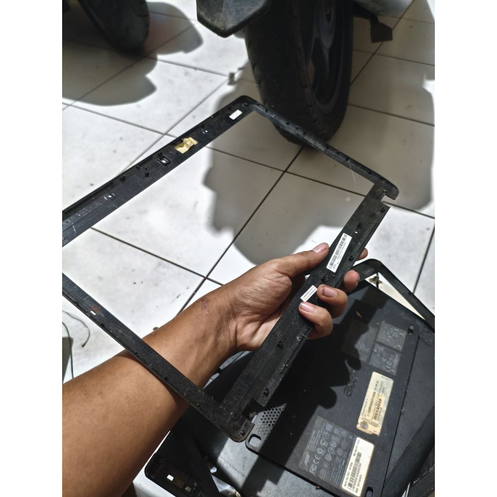 frame lcd laptop Lenovo g460 ori