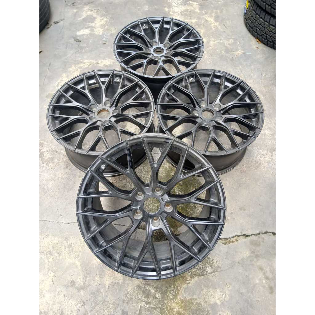 VELG MOBIL BEKAS R18 LUBANG 5 RACING TORSION R18X8.5 H5X114 ET42 BISA BUAT INNOVA .ALPHARD .HARRIER 