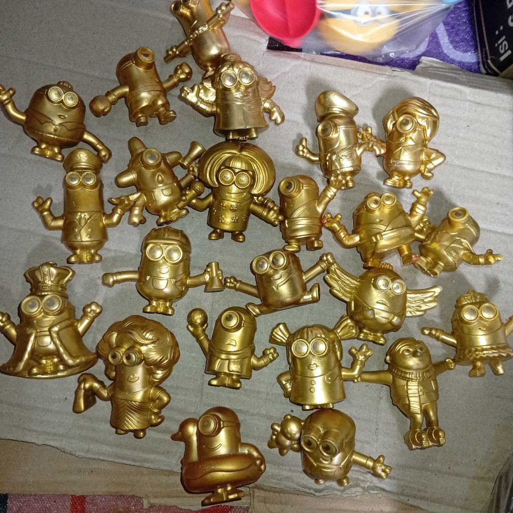 happy meal toys minions mini gold set 2020
