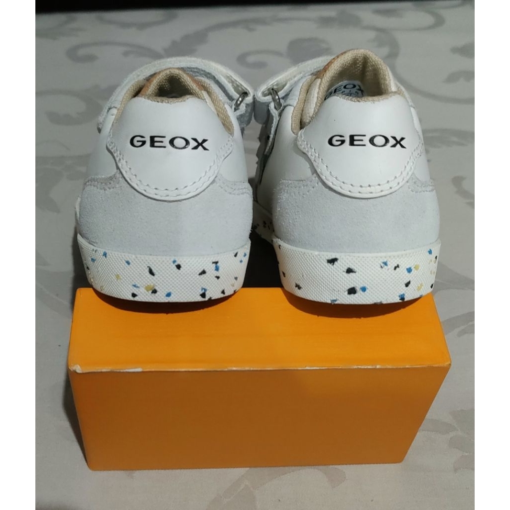 sepatu geox anak