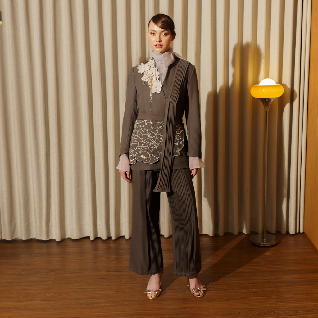 Jenna and Kaia Prive - Azyva Blazer - Blazer Wanita