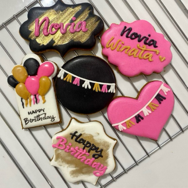 

Birthday Sweet Seventeen Cookies – (7-8cm) Kukis Hias / Sugar Cookies / Icing Cookies / Hampers Ulang Tahun Anak