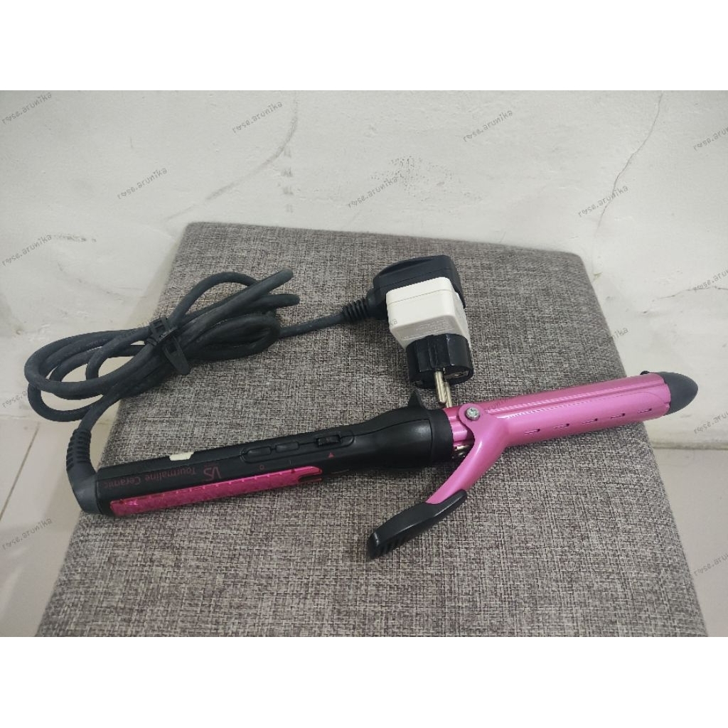 [PRELOVED] VIDAL SASSOON TOURMALINE CERAMIC CURLING IRON CATOKAN CURLY