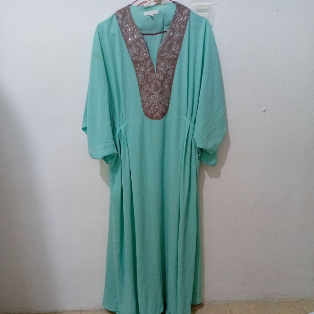 accent preloved dress