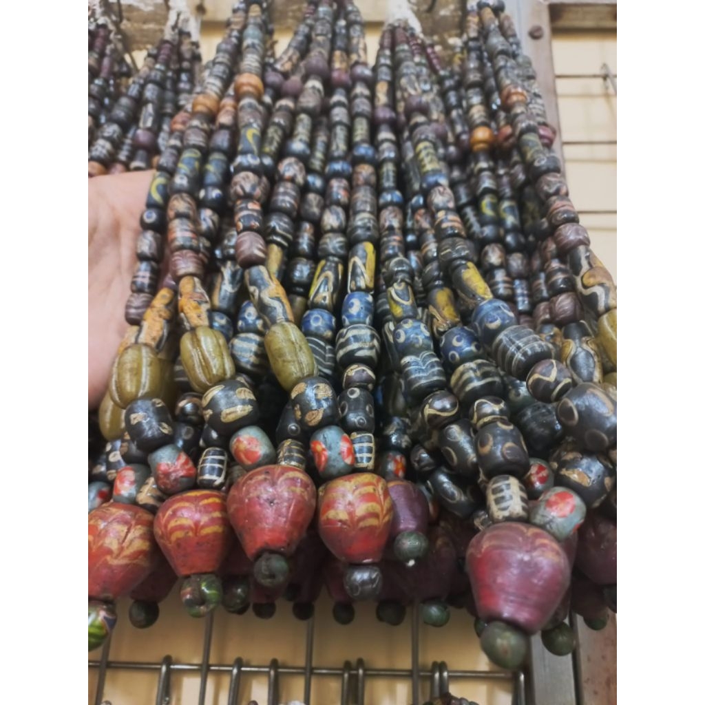 Manik Dayak Proses Antik