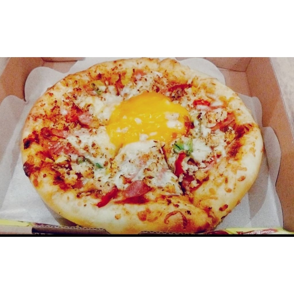 

Pizza Keju Larva