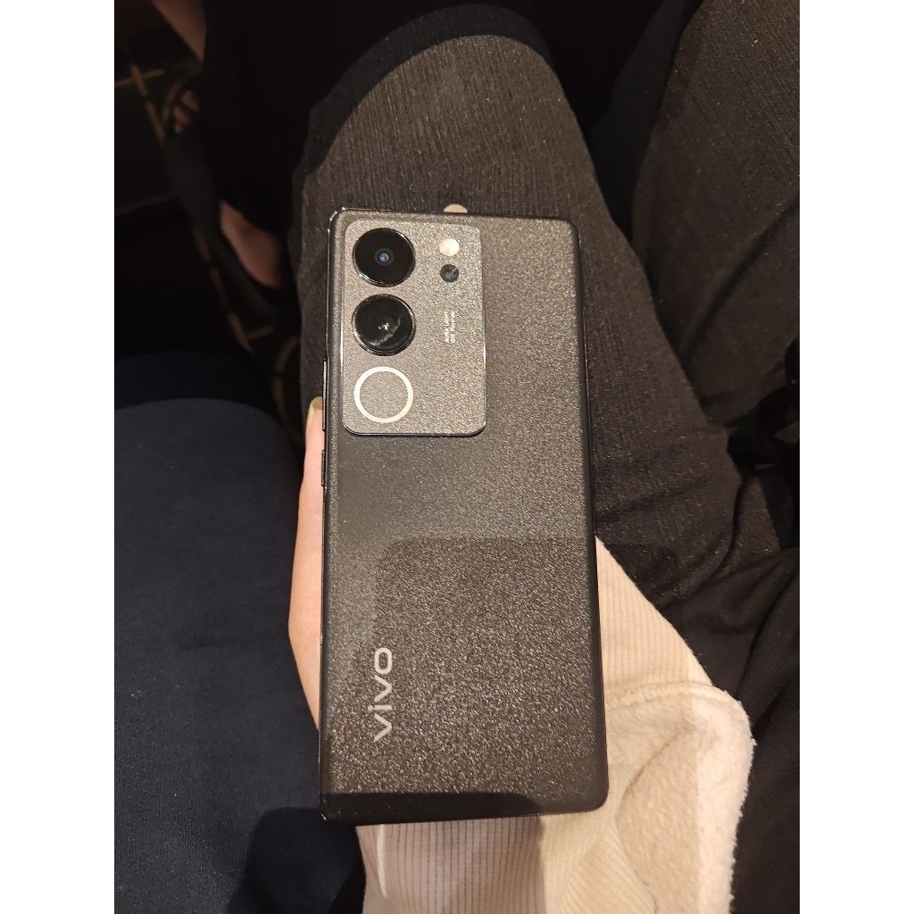 Vivo V29 ram 12/512 GB