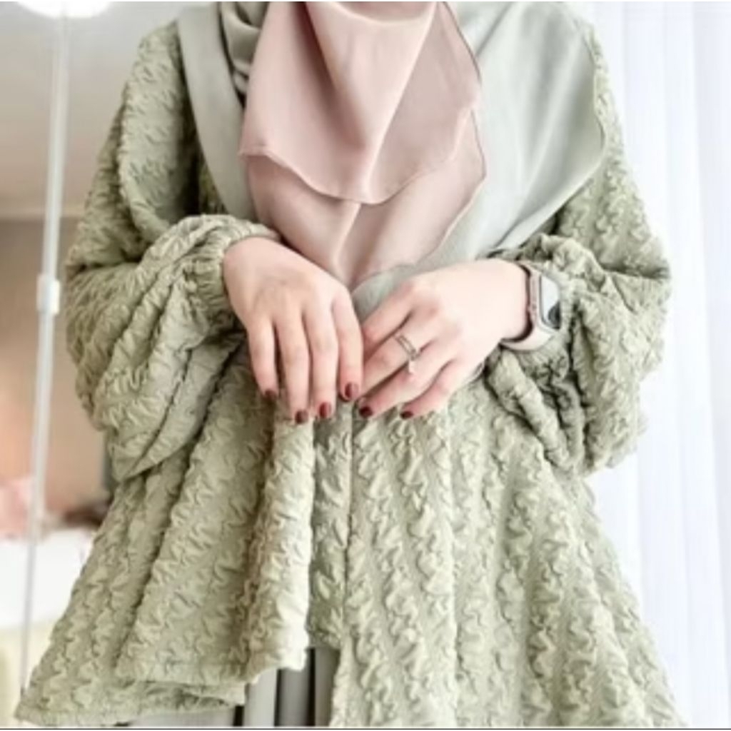 preloved yuri top by yoora sarah