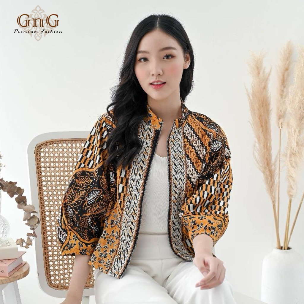 Outer Batik 135 AKR /Jaket Batik Bomber Wanita