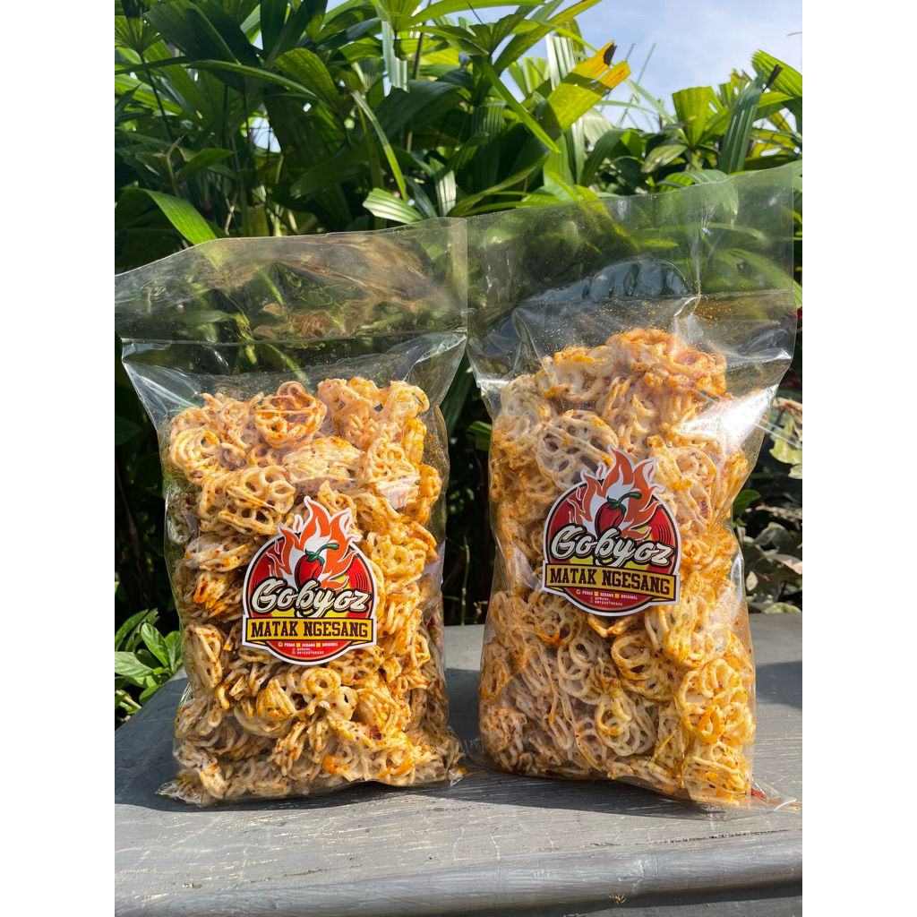 

Kerupuk seblak Mawar Sedang 300 gram pedas daun jeruk by : GOBYOZZ snack pedas