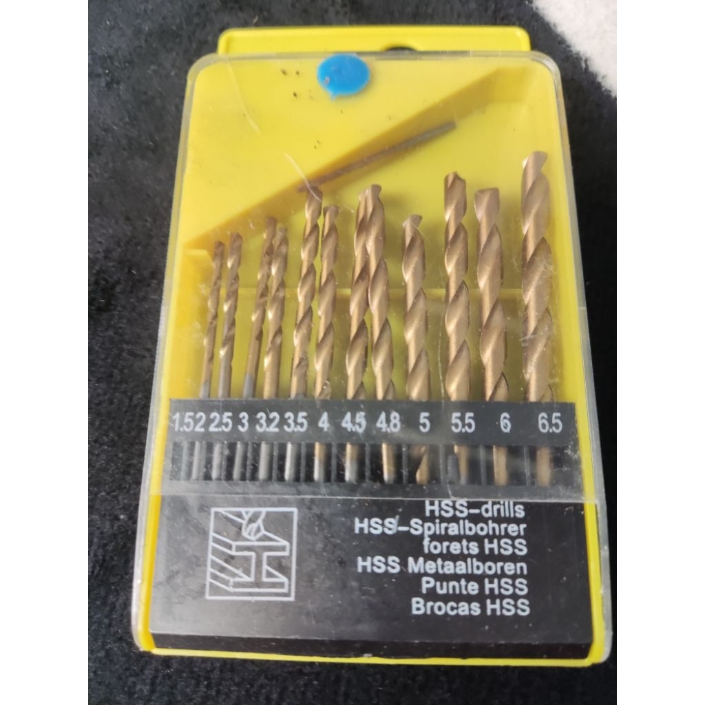 HSS_drillS HSS_SPiralbohrer forest HSS mataalboren punten HSS Brocas HSS