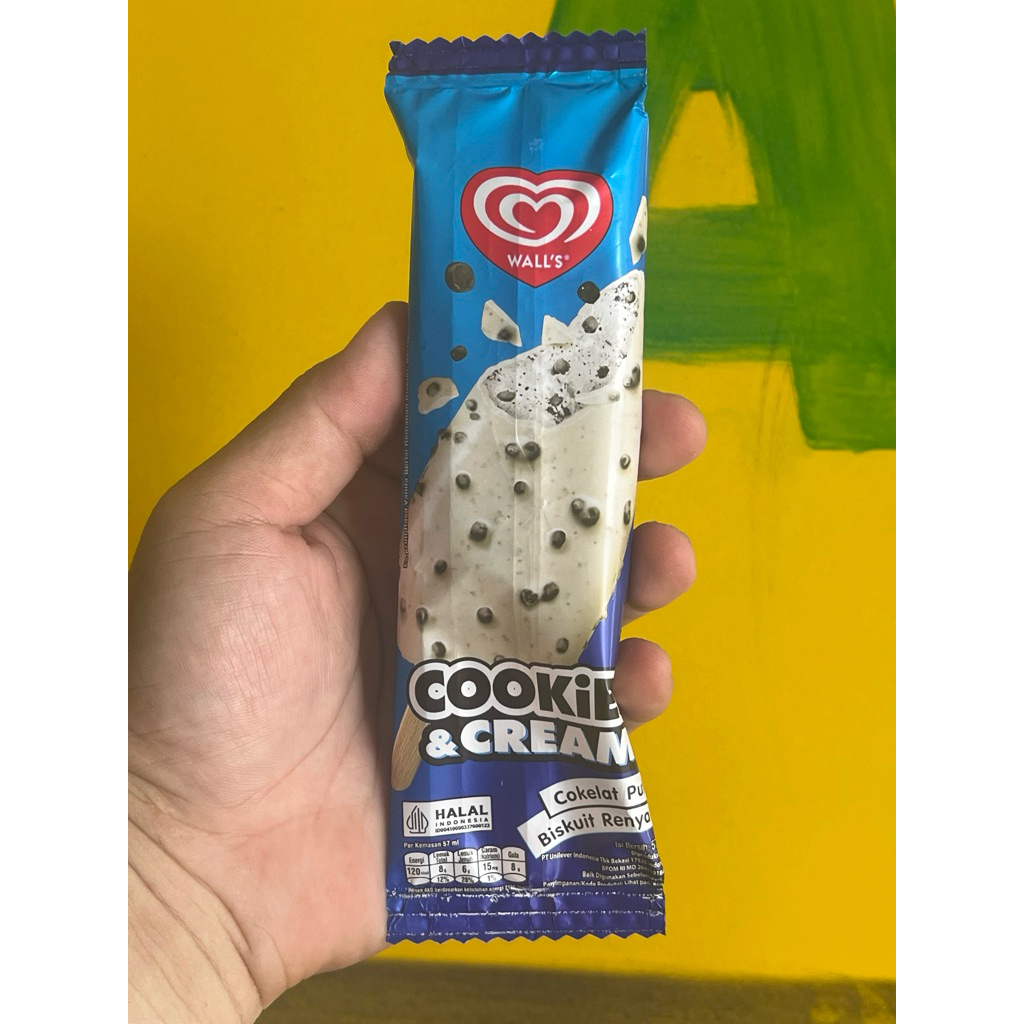 

Es Krim Walls Cookies & Cream