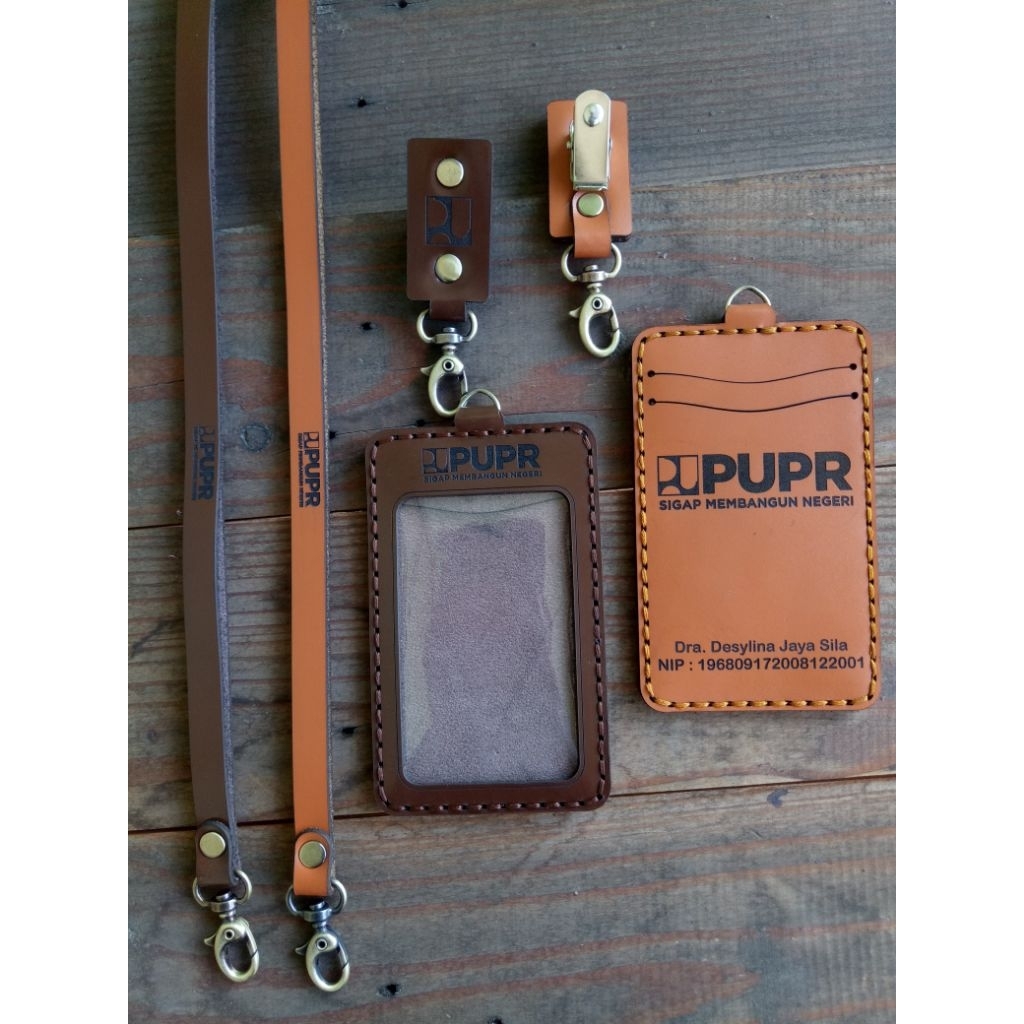 

iD Card Holder Name Tag Bisa Custom Nama dan Logo 2 Slot Kartu