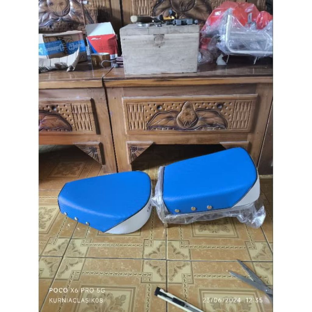 JOK PISAH SADEL JOK PISAH MOTOR HONDA C70 C50 PISPOT SET TATAKAN JOK TERMURAH KUALITAS TERBAIK