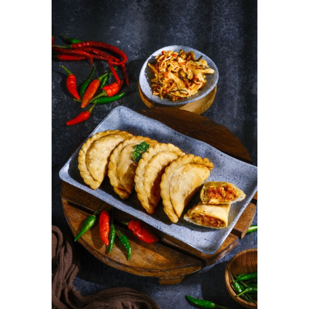 

cireng isi ayam suwir pedas