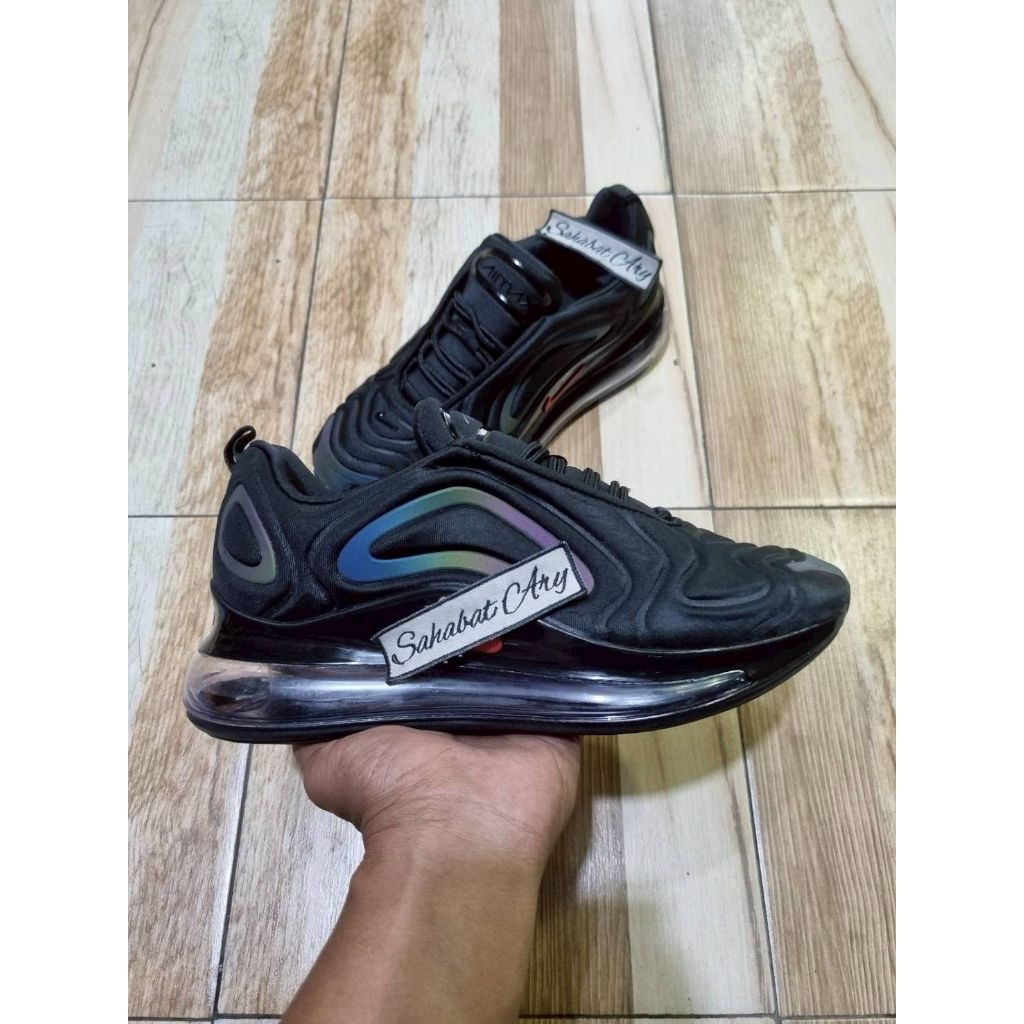 Sepatu AM 720 Black Reflective