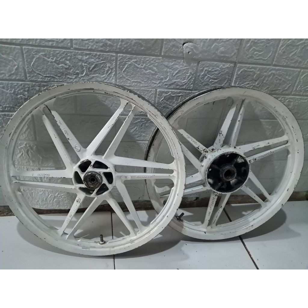 Velg zx 130 zx130 kawasaki edge enkei pelek racing palang original ori copotan standar kelengkapanny