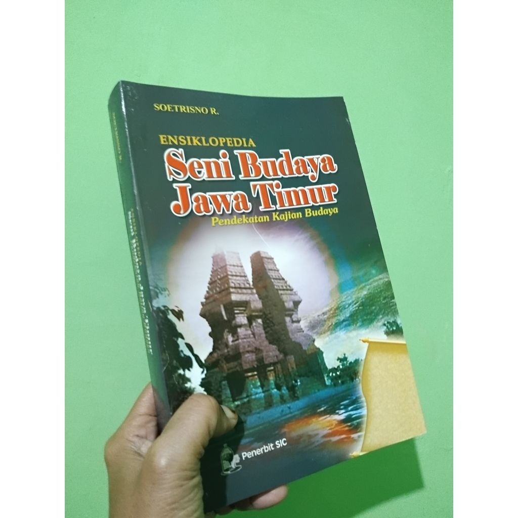 ENSIKLOPEDIA SENI BUDAYA JAWA TIMUR
~ Pendekatan Kajian Budaya ~