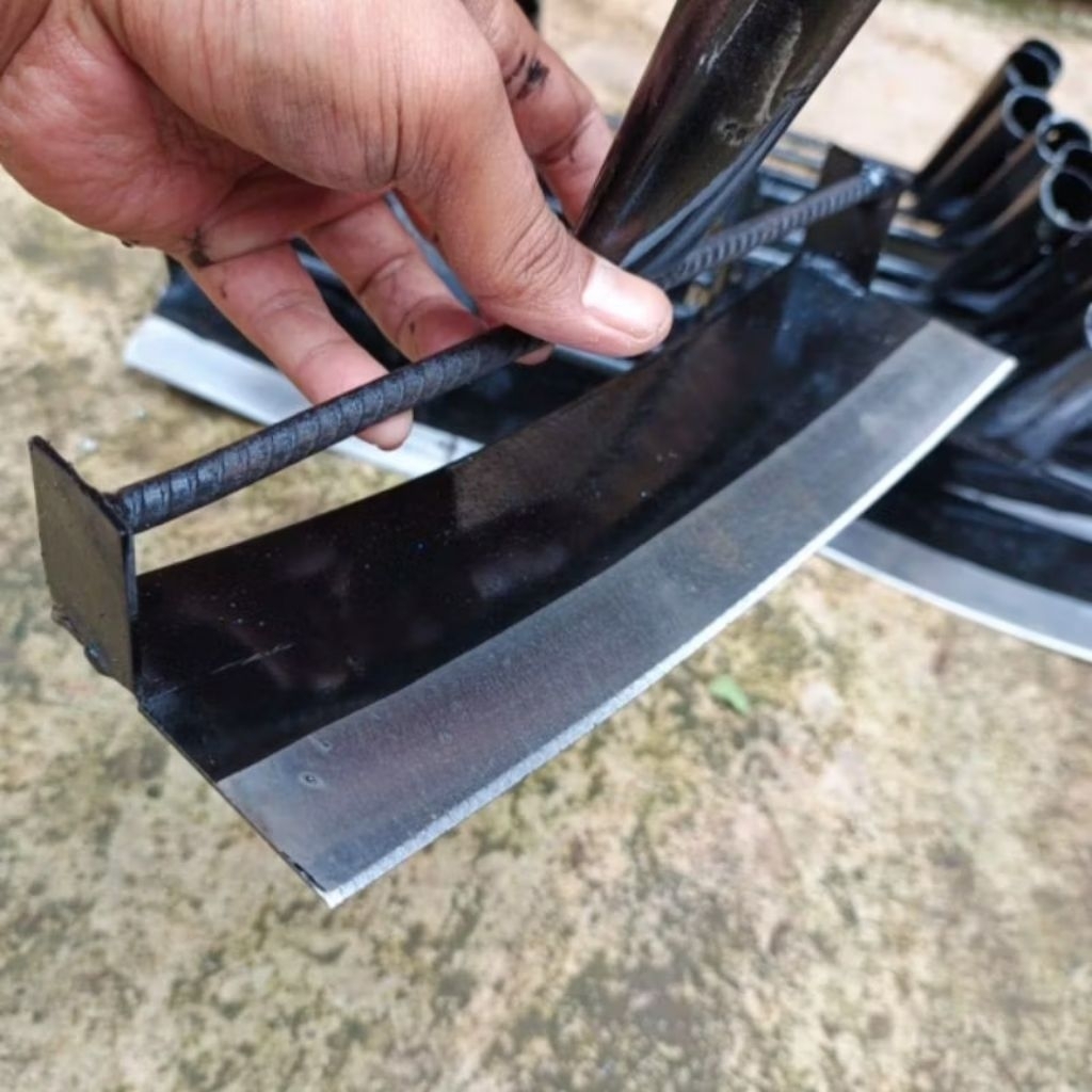 CANGKUL GULMA BAJA KUAT ASLI ORIGINAL