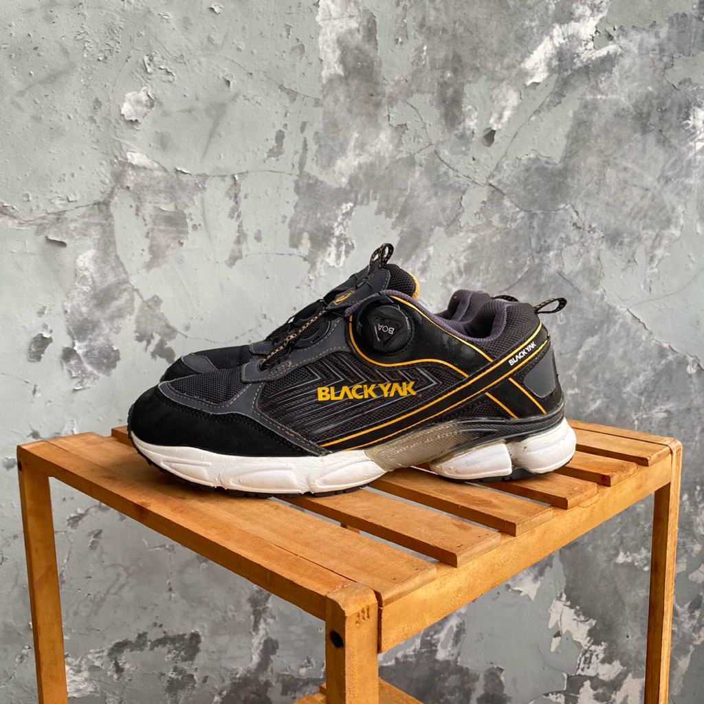 sepatu outdoor hiking trailrun Blackyak BOA 41.5