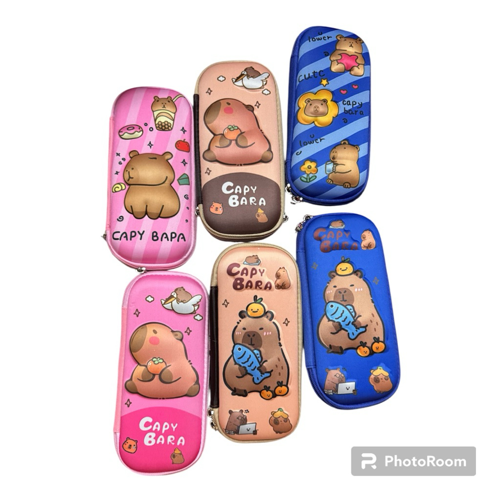 

KOTAK PENSIL 3D TIMBUL CAPIBARA 3WARNA MOTIF RANDOM