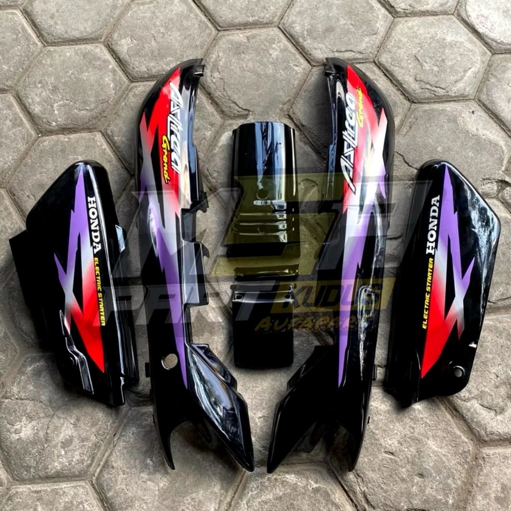 Cover body Honda Astrea Grand sabit 1995 merah bodi set grand legenda impressa sabit set stiker