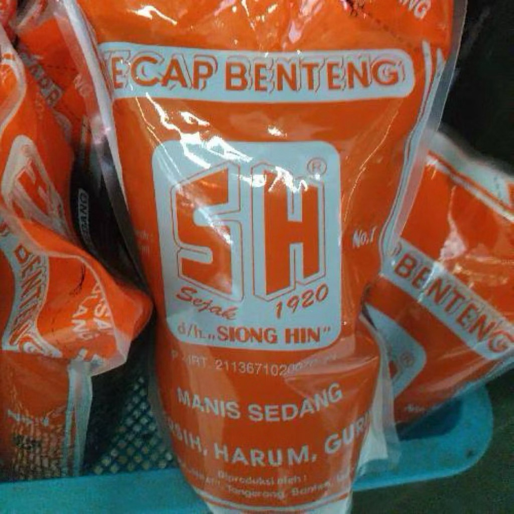 

Kecap Manis SH (Shiong Hin) Benteng Kemasan Refil 620Ml
