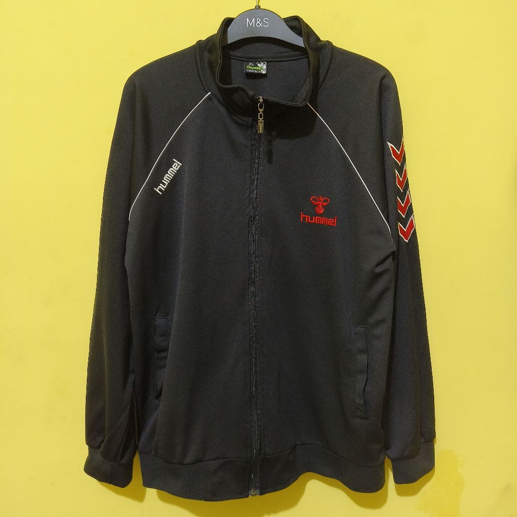 Tracktop Hummel Logo Bordir Hitam