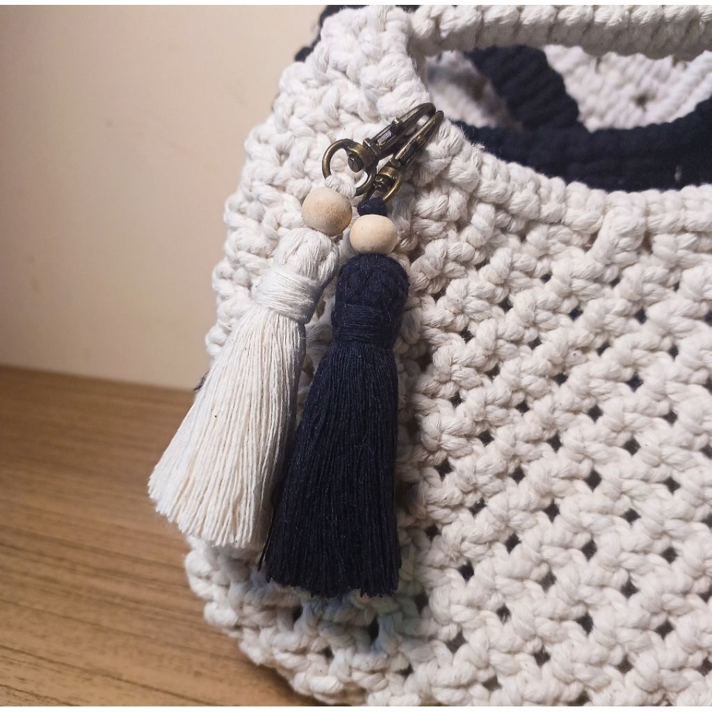 Bag charm / Gantungan kunci tassel / Gantungan Rajut
