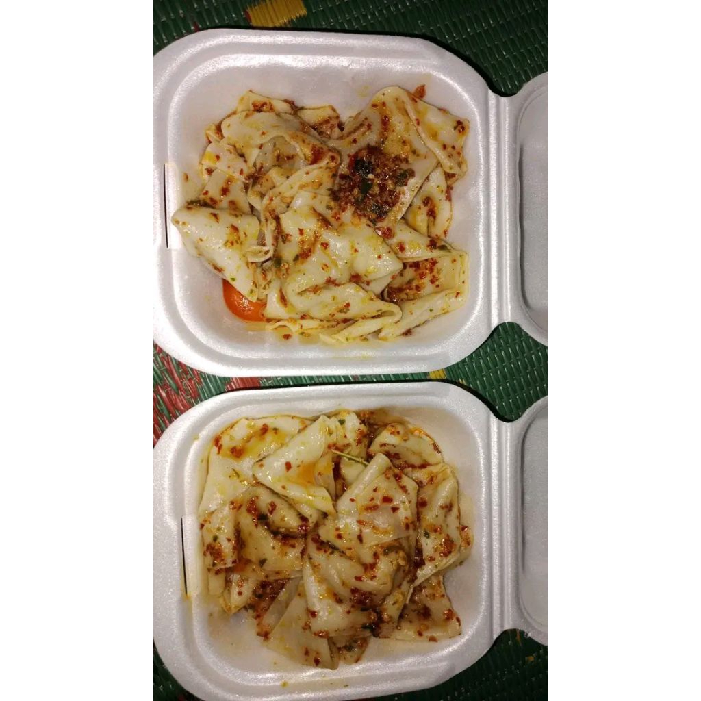 

Pangsit Ayam Chili Oil Cigembull