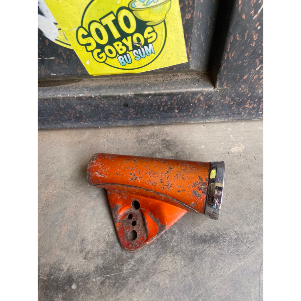 KUPINGAN TEMPAT LAMPU CB TWIN 125