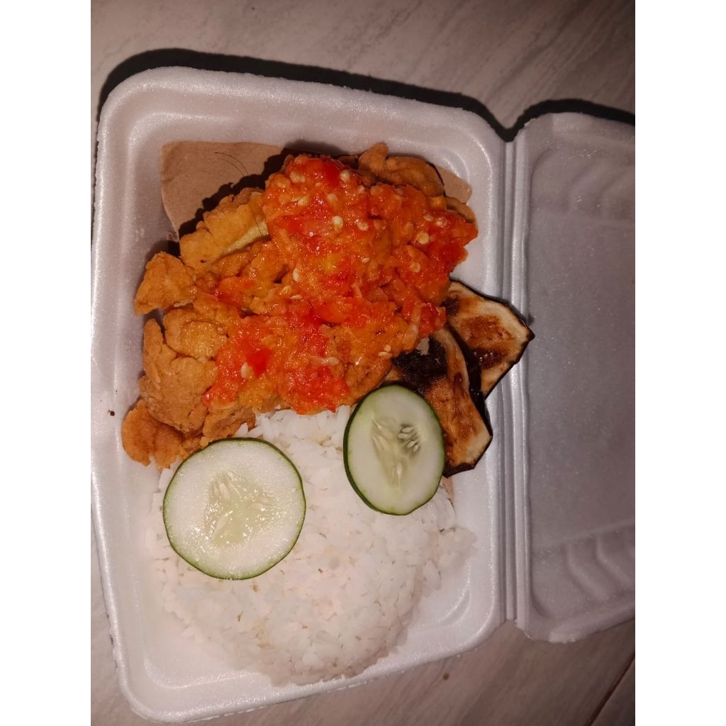 

AYAM GEPREK DAN NASI BY AL KATIRI
