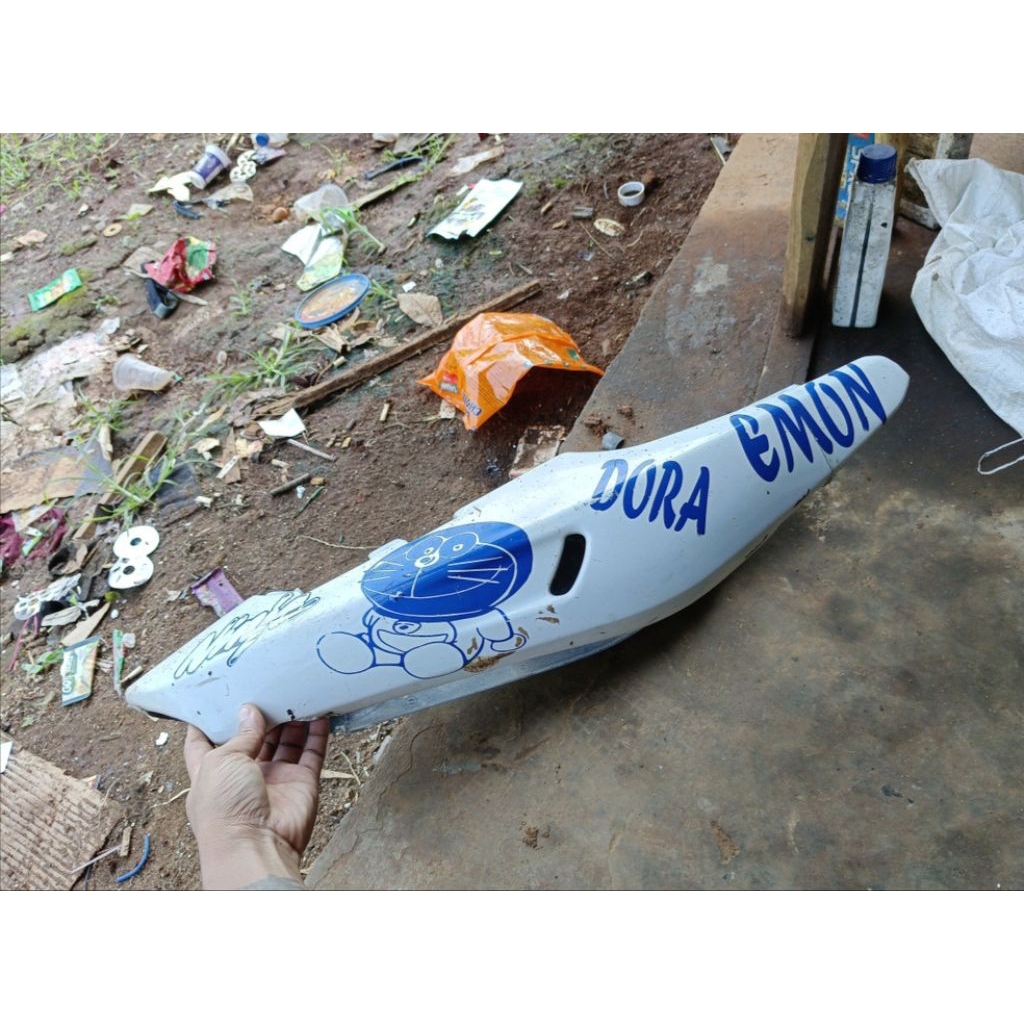 body belakang ninja rr old original copotan bahan gading