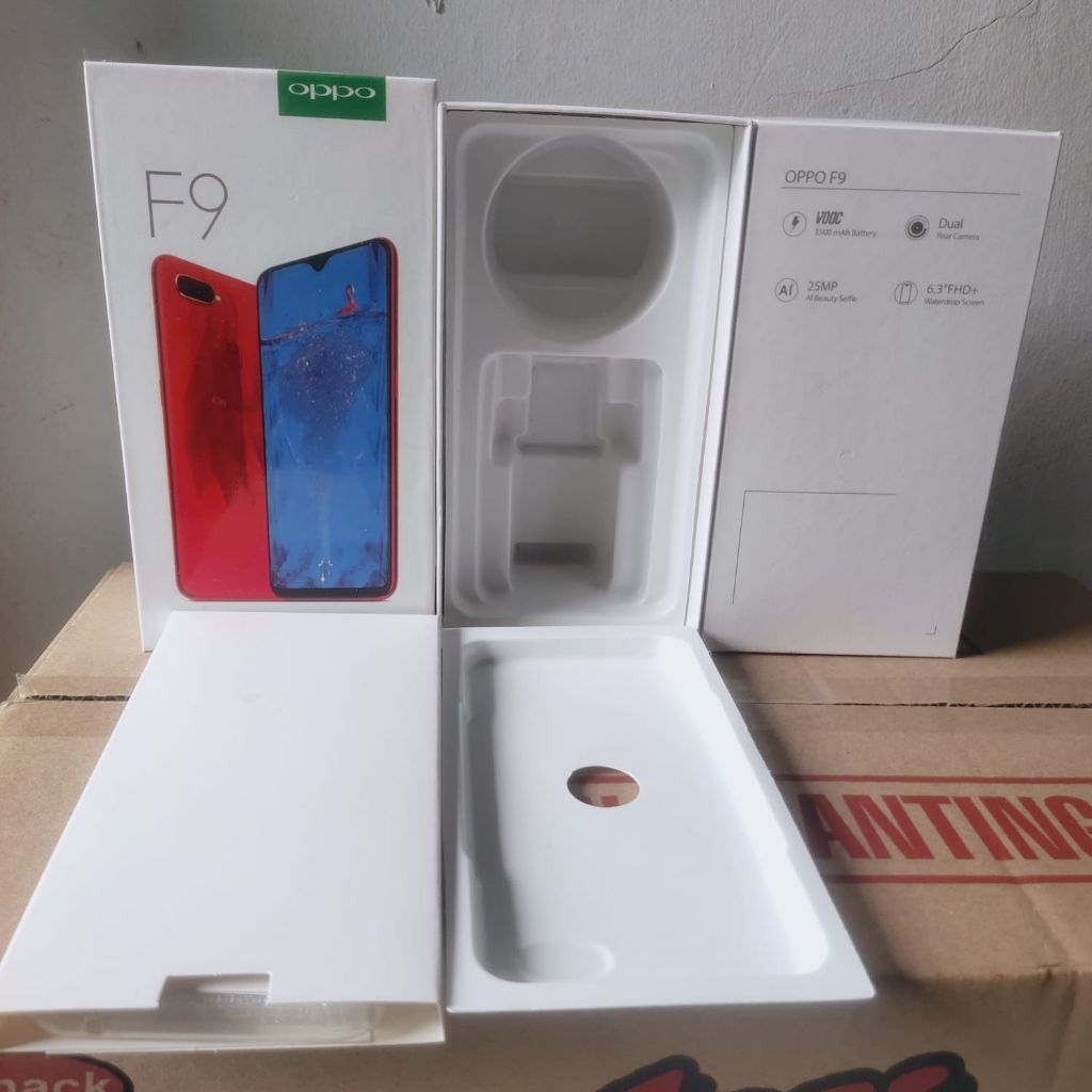 KARDUS BOX HP OPPO F9 ORIGINAL