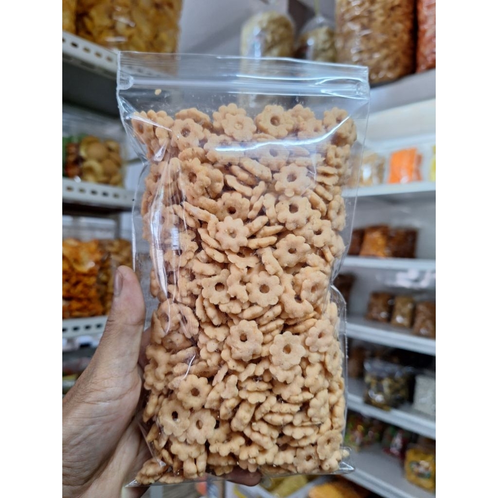 

Pilus Sakura / Ajisan Kolget / Snack Kembang Ribut