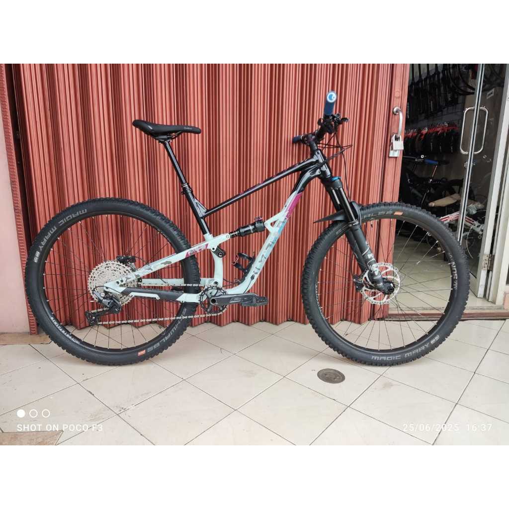 POLYGON SISKIU D7 MTB 29 inch FOX 34 Fork Shimano XT M8000 1x11 Sp Sepeda Gunung