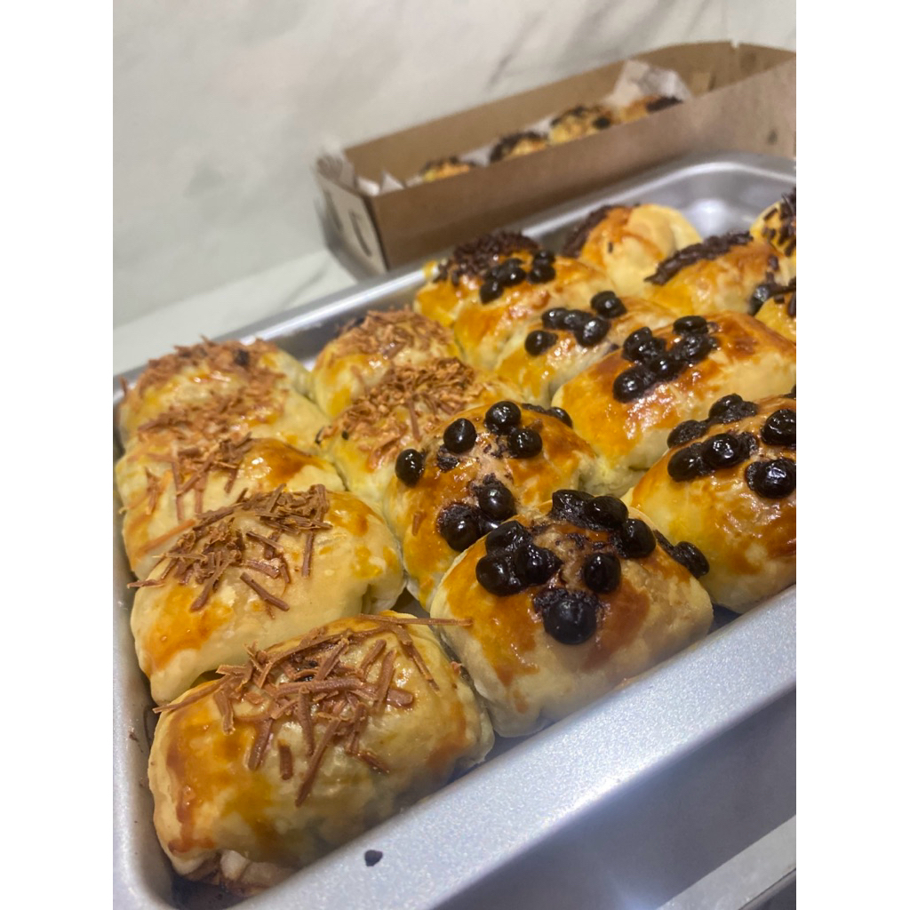 

BOLEN PISANG KEJU COKLAT | bolen pisang coklat keju lumer