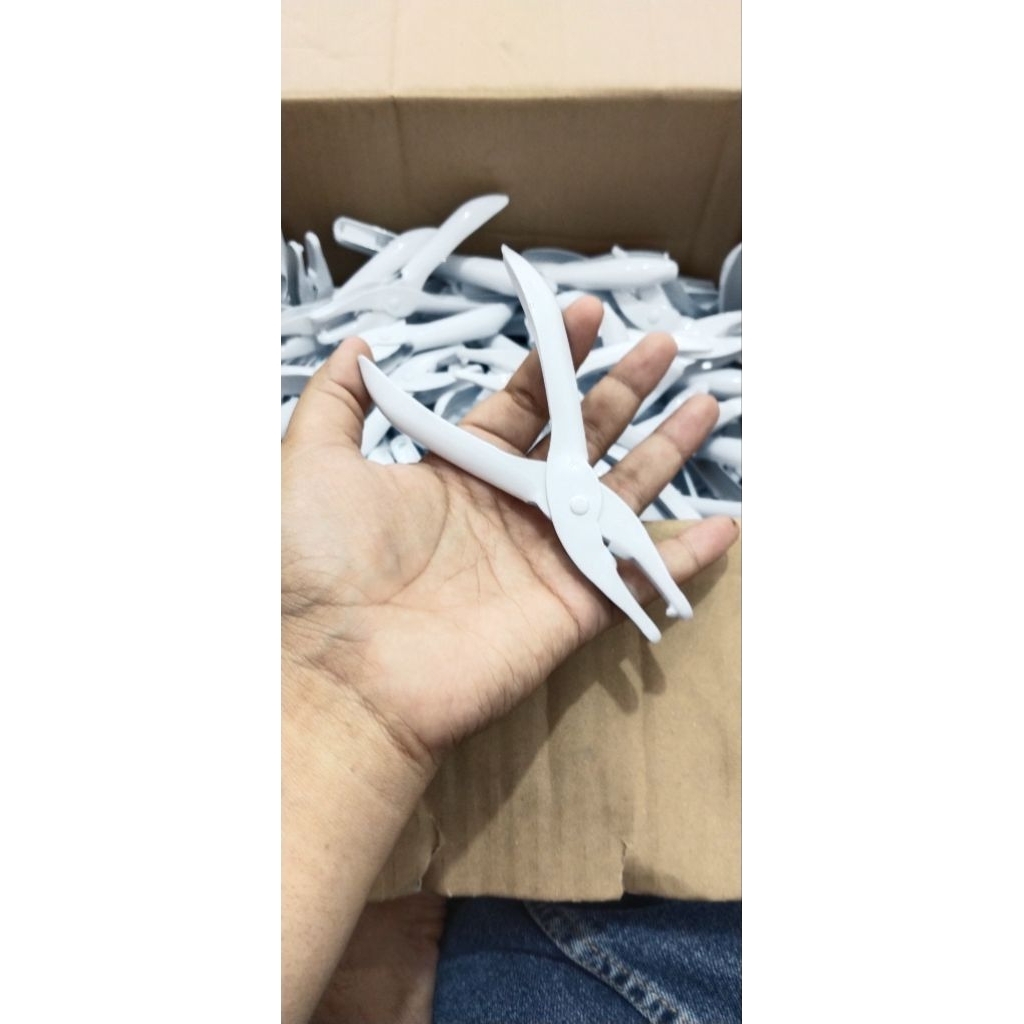 Tang wing band alat pemasangan wing band ayam