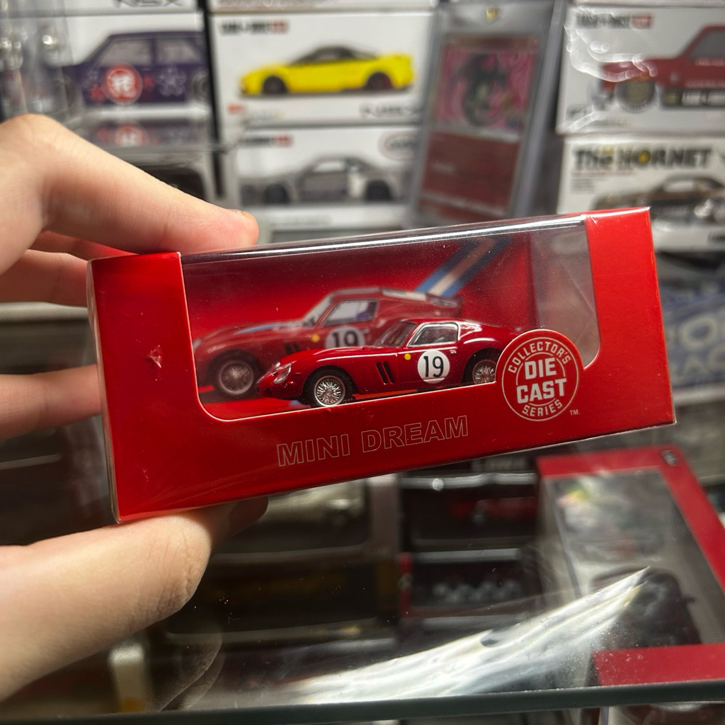 mini dream Ferrari 250GTO red skala 1:64