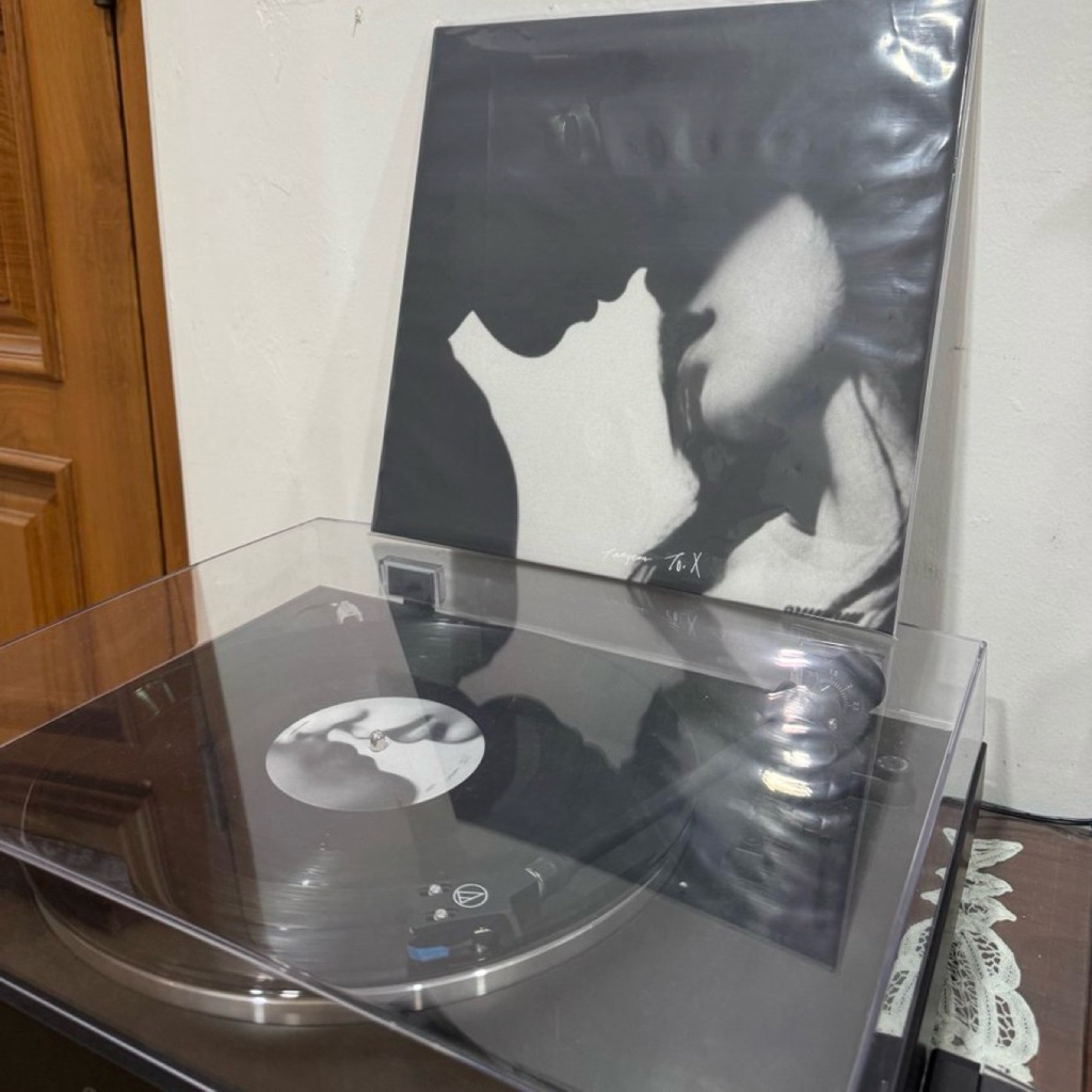 taeyeon to x vinyl LP piringan hitam