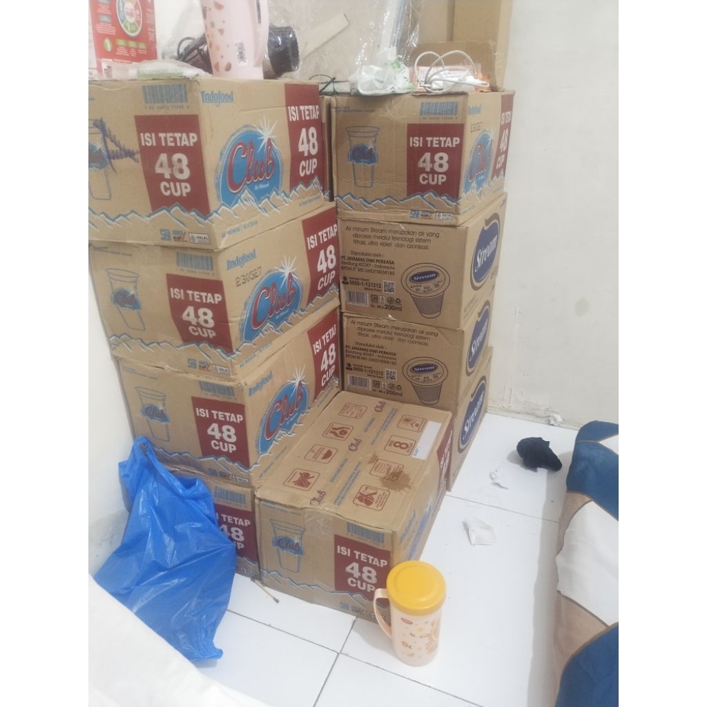 

air minum cup club dan stream isi 48cup x 200 ml