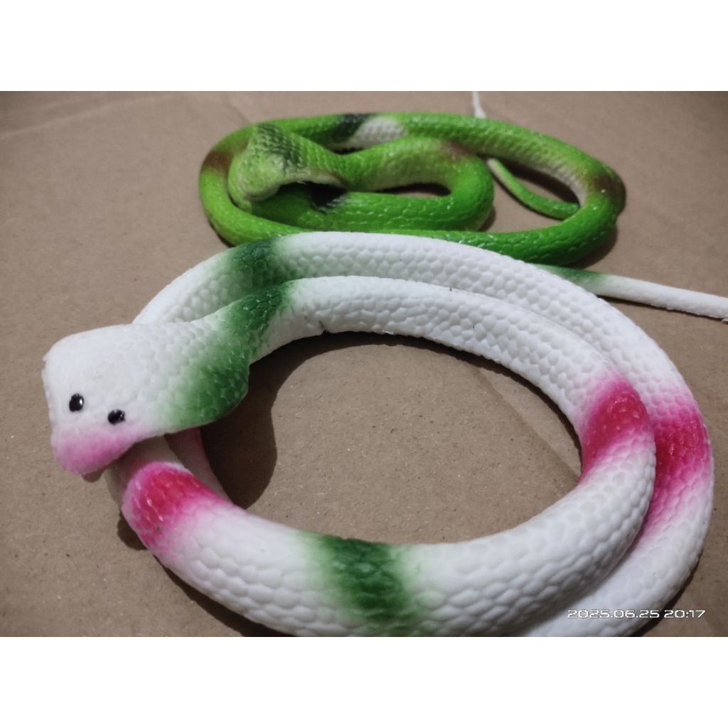 MAINAN ULAR KOBRA PANJANG 65CM