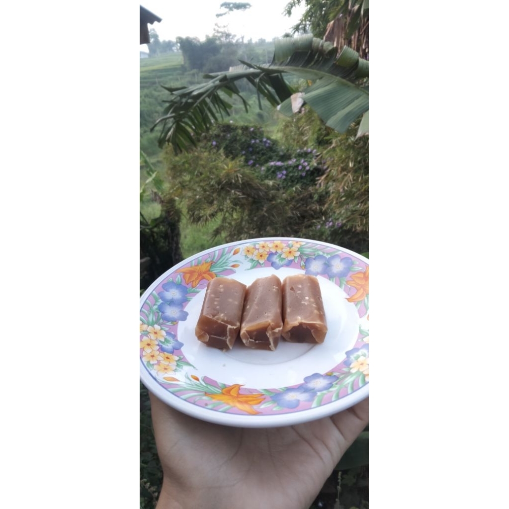 

Dodol Garut Rasa Wijen 1kg Dodol Wijen Oleh Oleh Khas Garut